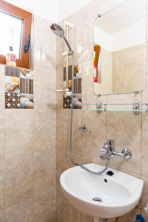 Center Walking Apartment And Room Bucarest Extérieur photo