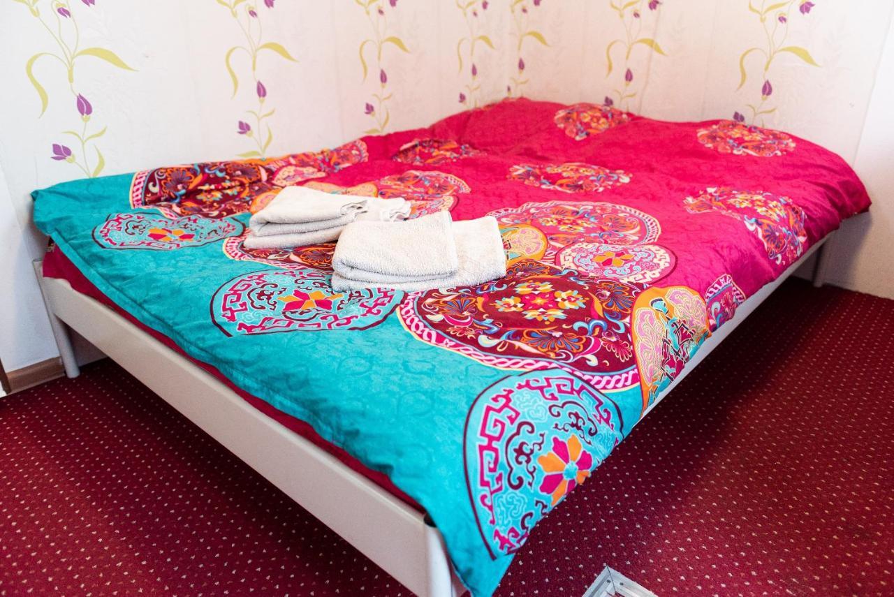 Center Walking Apartment And Room Bucarest Extérieur photo