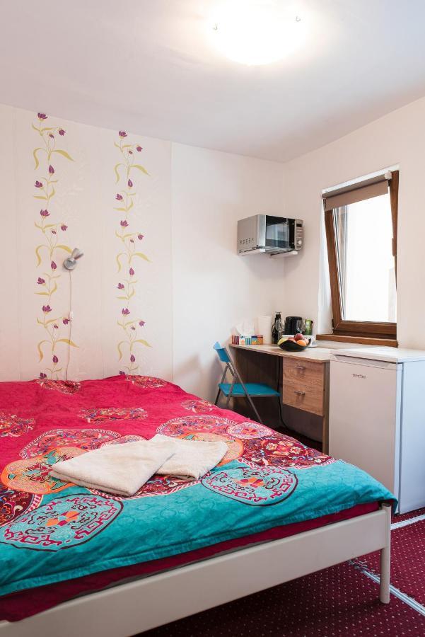 Center Walking Apartment And Room Bucarest Extérieur photo